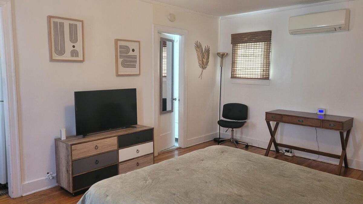 Amazing Hollywood Bungalow! Apartamento